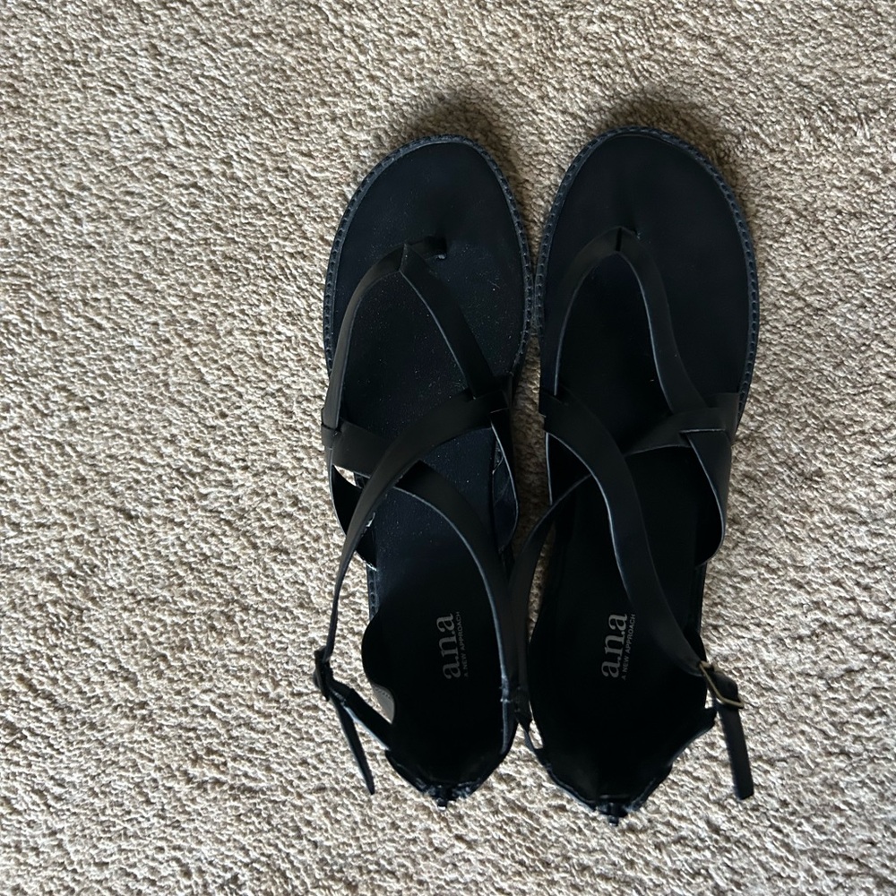 Ana Black Gladiator Thong Sandals| Women’s size 11